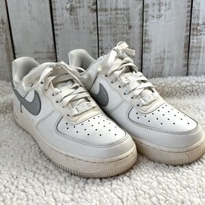 Nike Women’s Air Force 1 Essential White With Silver Swoosh Size 8